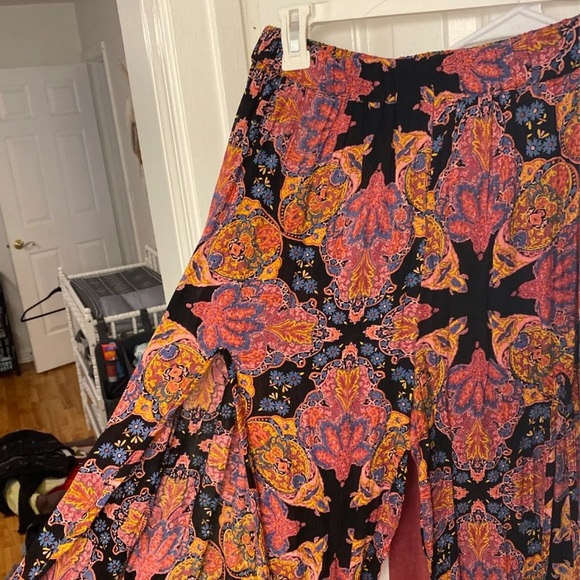 Earthbound Floral Pants with Front Slits - Picture 4 of 4